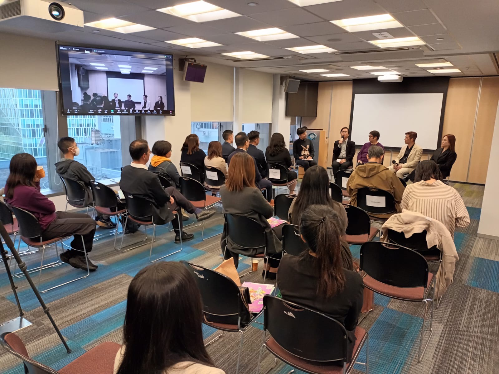 EO Club members took part in the “Age of Prosperity”, EOC’s pioneering equal opportunities board game